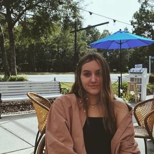 Meet your Posher, Macie